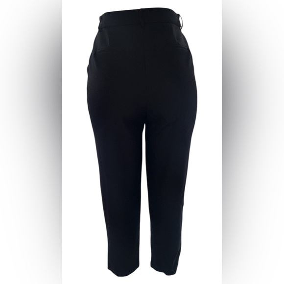 Chic Black High-Waisted Ankle Cropped Pants - Picture 5 of 8